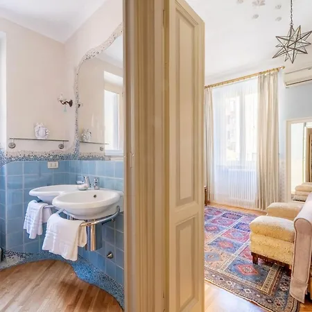 Casa D'epoca Con Vista Su Piazza Dante רומא
